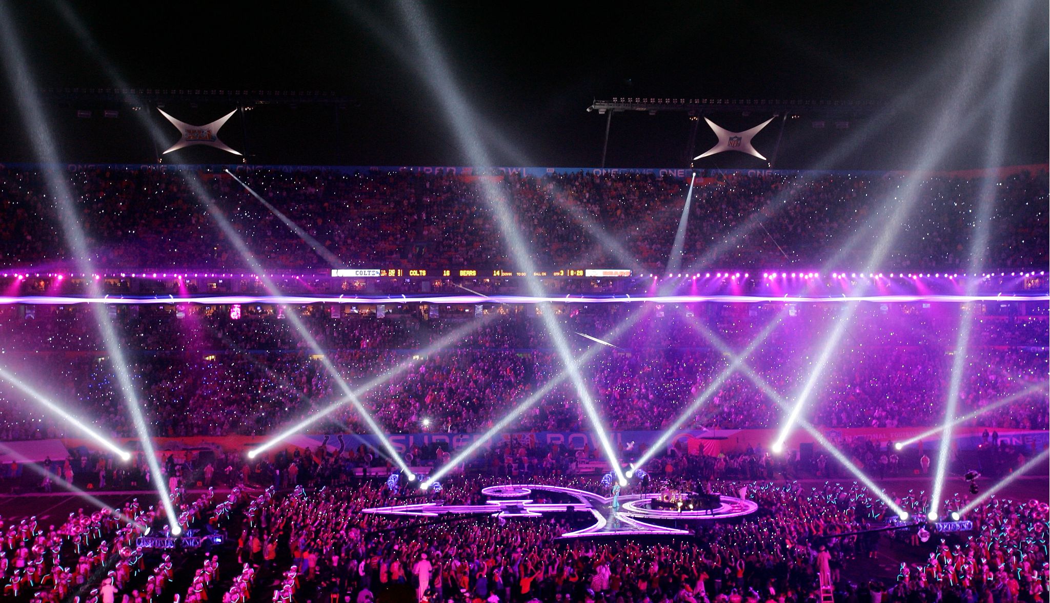 The 10 Best (and 5 Worst) Super Bowl Halftime Shows