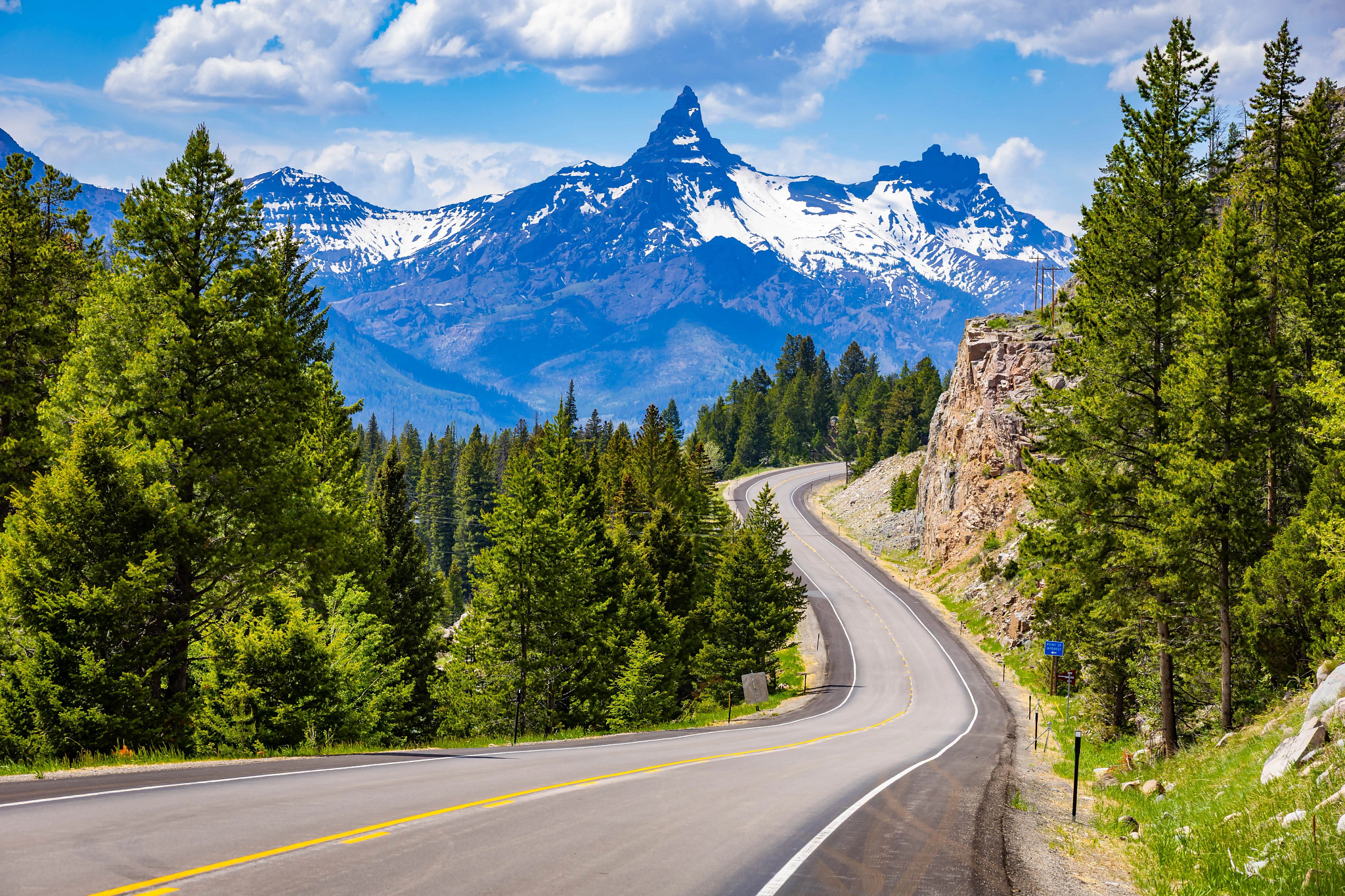 beartooth highway in wyoming