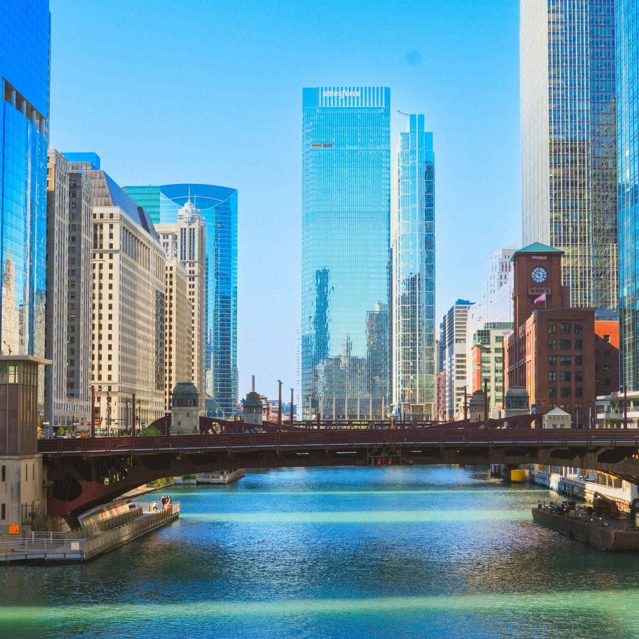 perfil de Chicago sobre el río