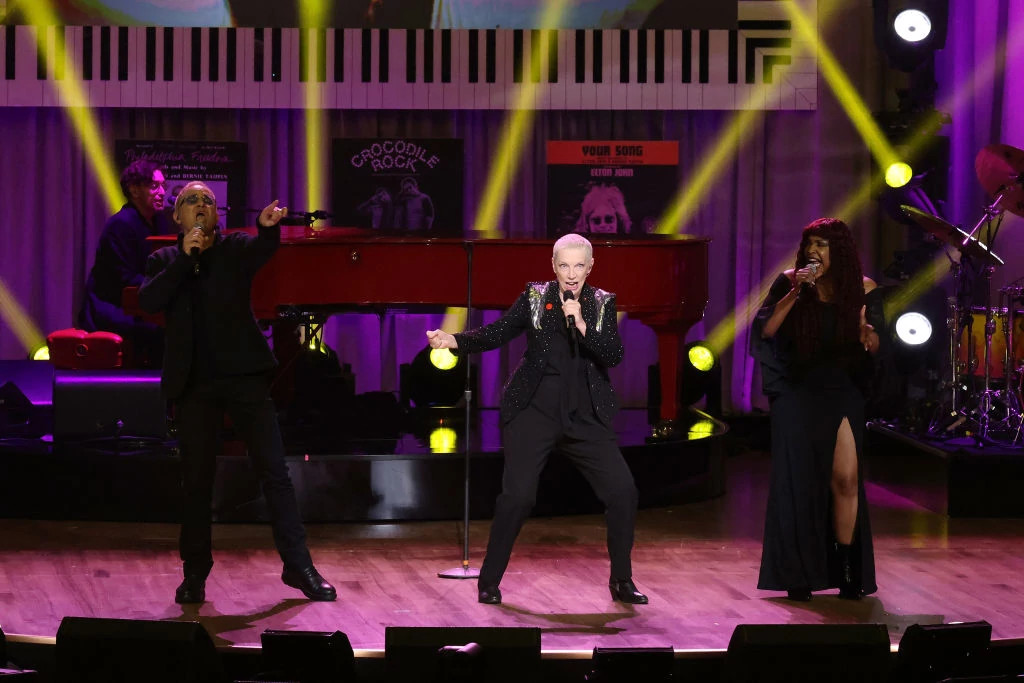 Annie Lennox performing onstage during the Gershwin Prize concert honoring Elton John and Bernie Taupin