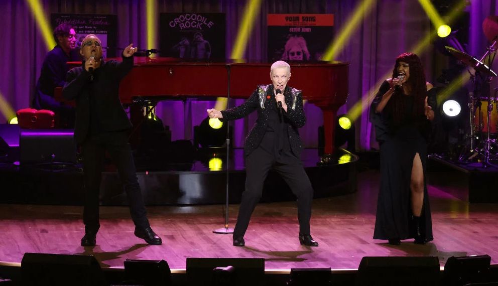 Annie Lennox performing onstage during the Gershwin Prize concert honoring Elton John and Bernie Taupin