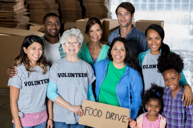 Volunteer group diverse