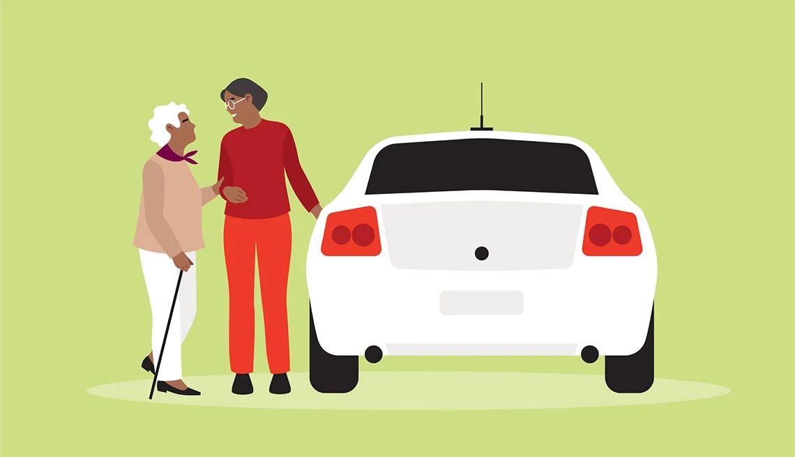 Guías de recursos locales de AARP para cuidadores familiares Un cuidador ayuda a su familiar mayor.