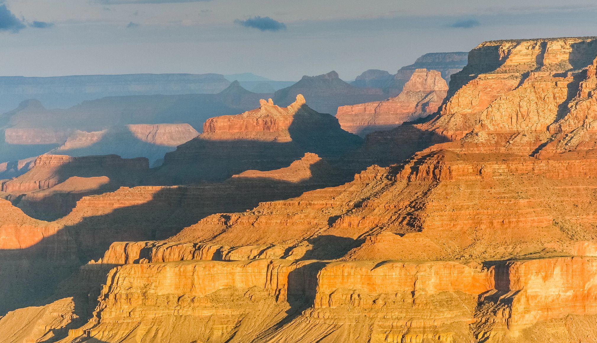 Grand Canyon cliffs at the Grand Canyon
