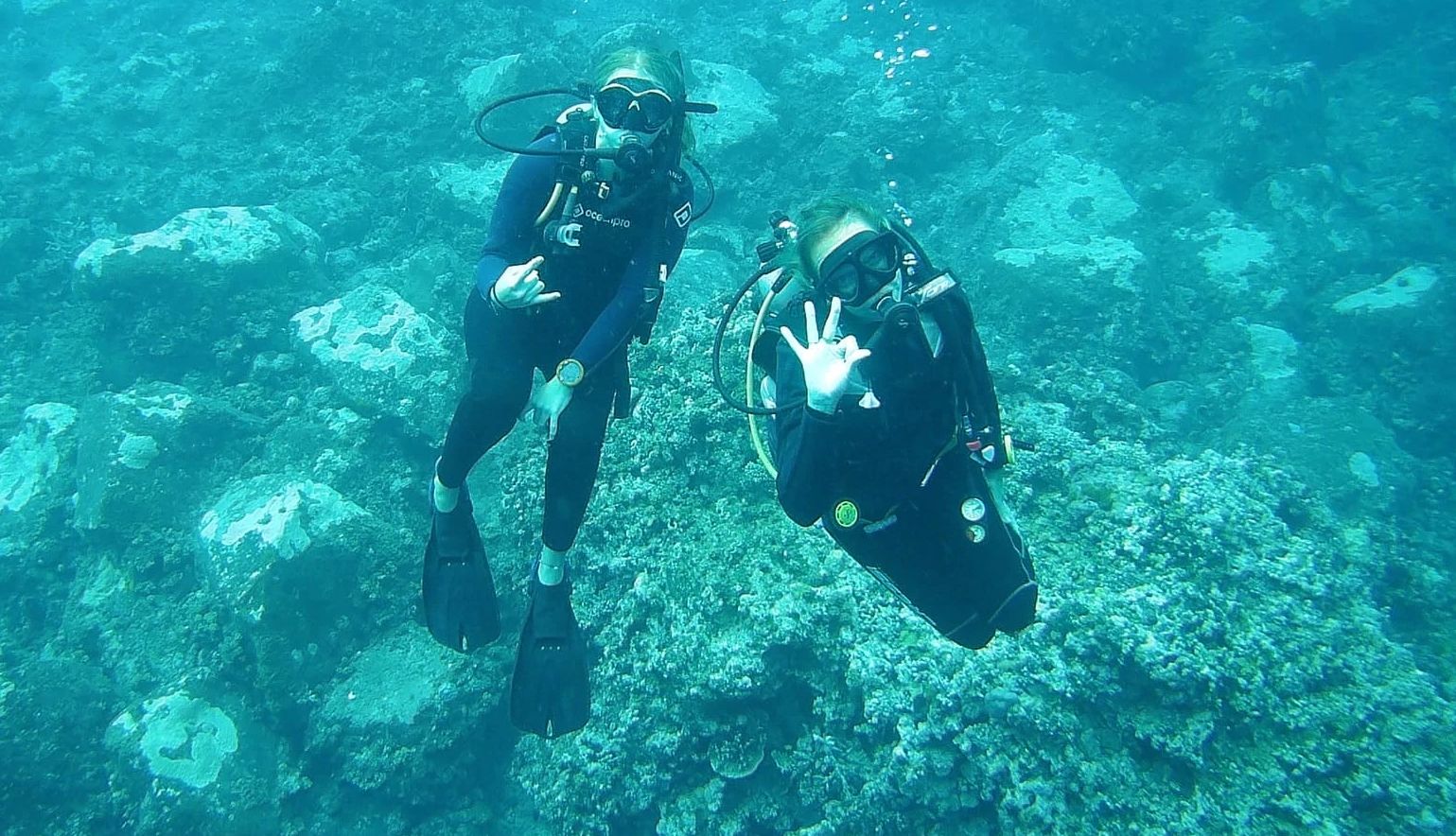 scuba diving in fiji the writer and niece scuba diving