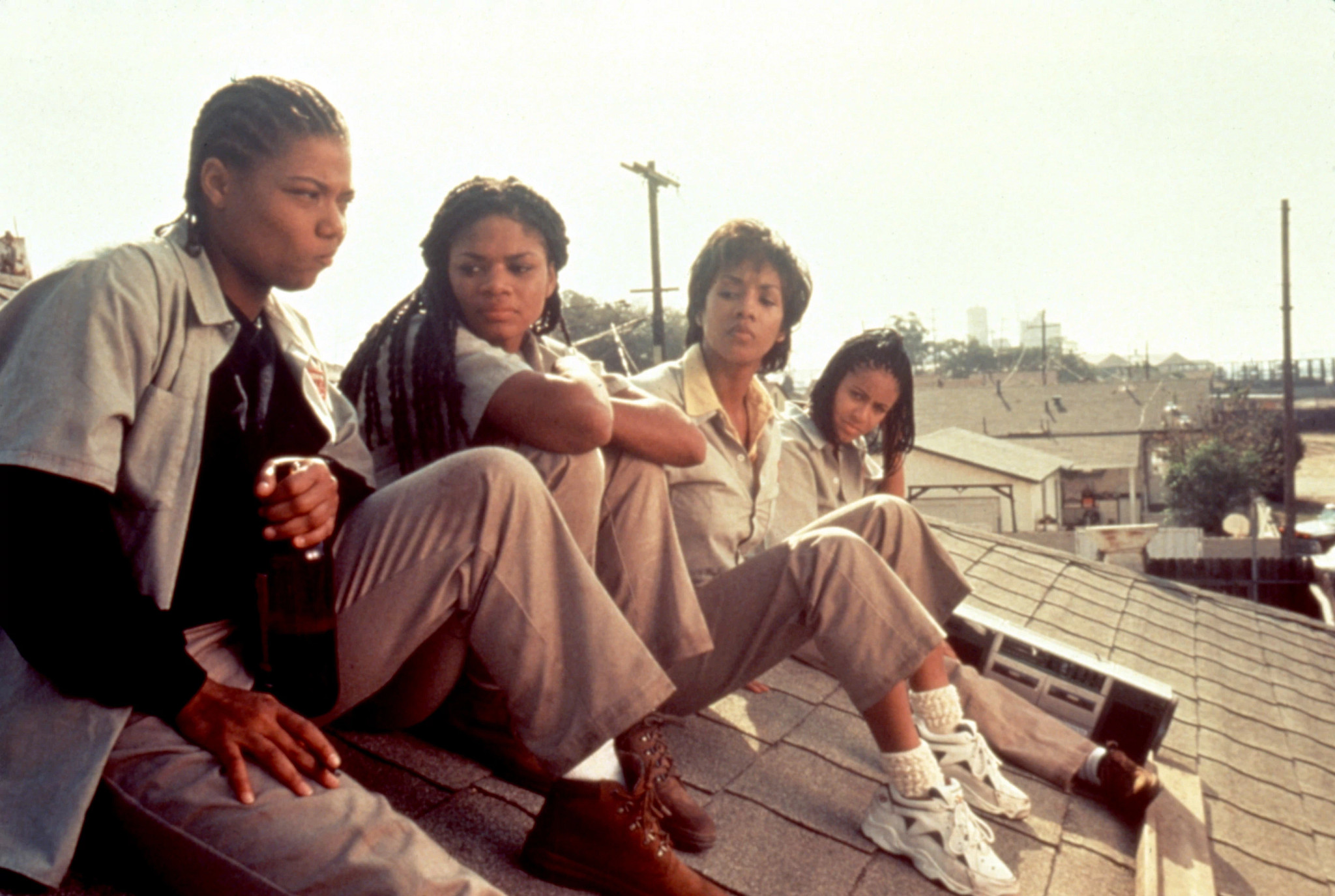 queen latifah kimberly elise jada pinkett and vivica a fox in a scene from set it off