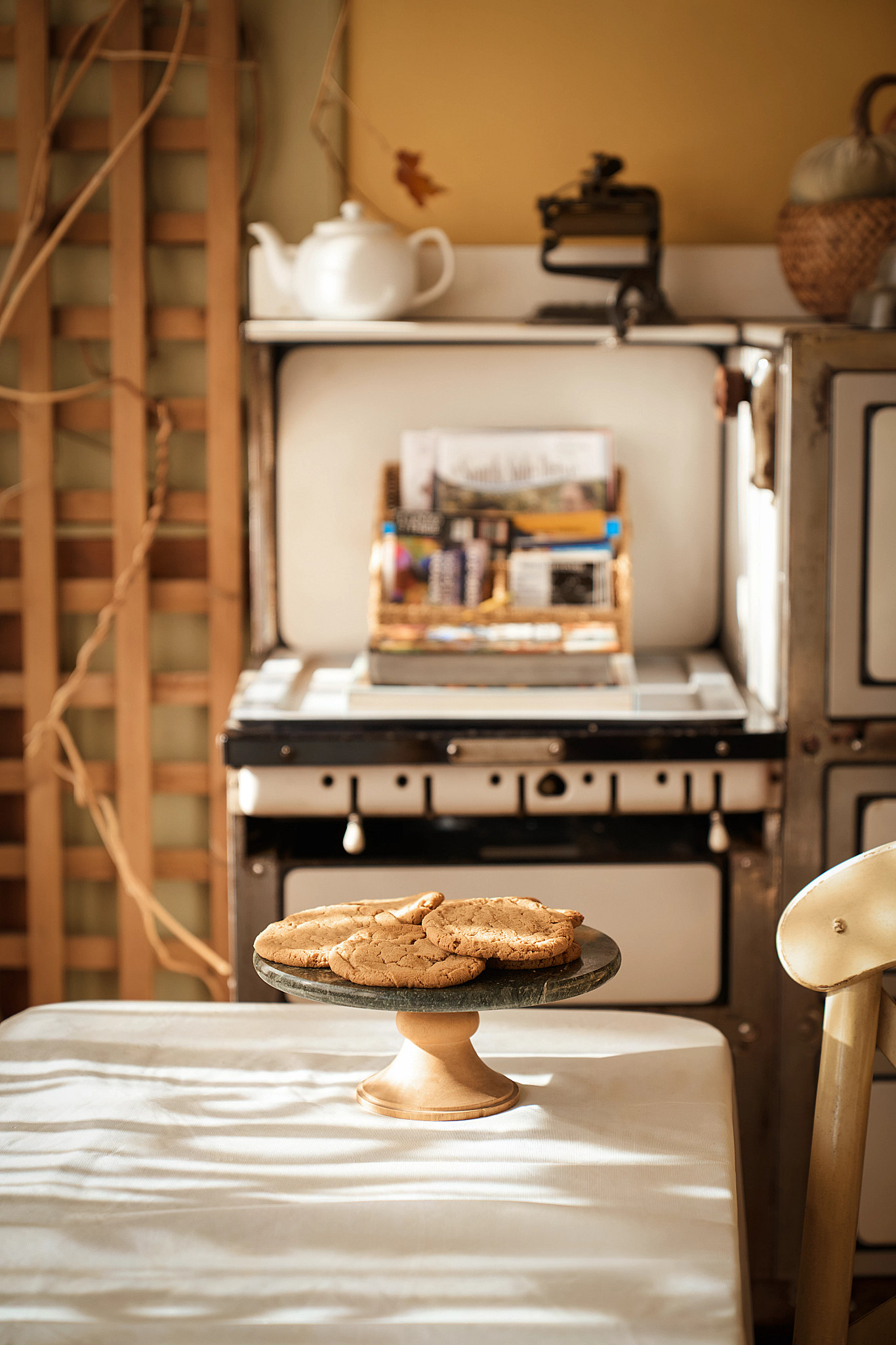 a photo shows a platter of cookies at Give Me Some Sugah bakery in Chicago