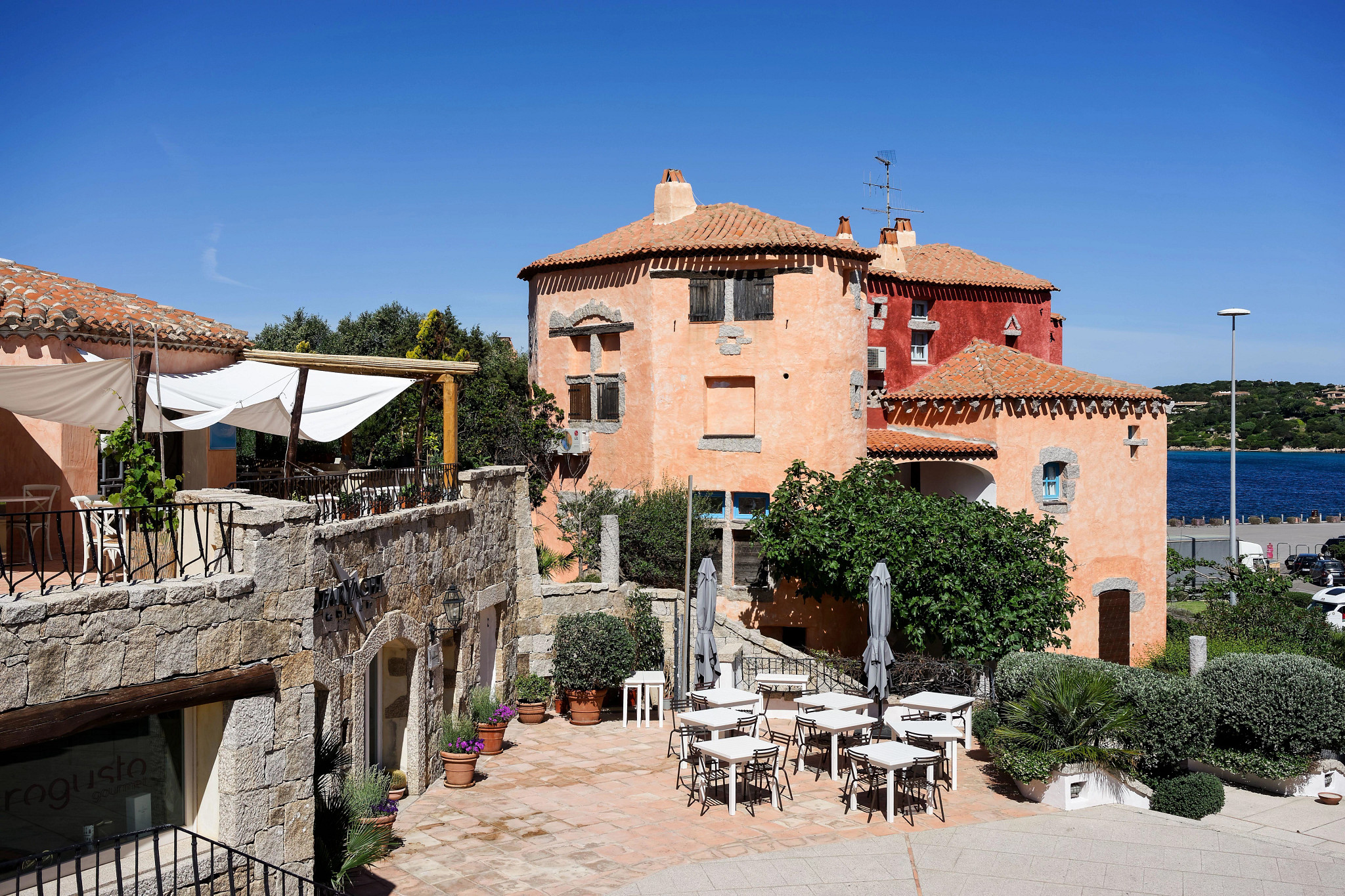 Cafe and bar in Porto Cervo, Sardinia, Italy