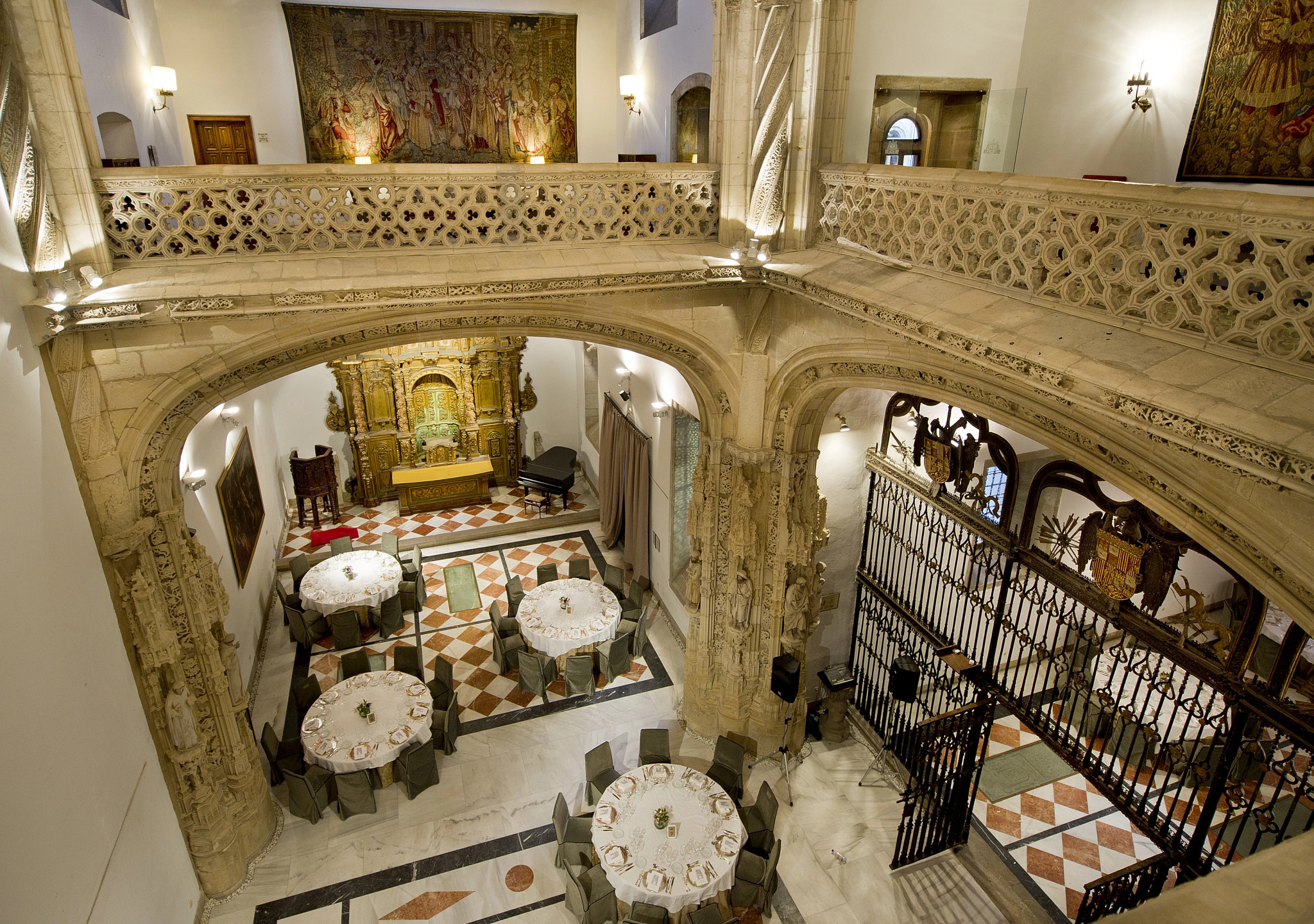 aerial photo of hotel restaurant with empty tables