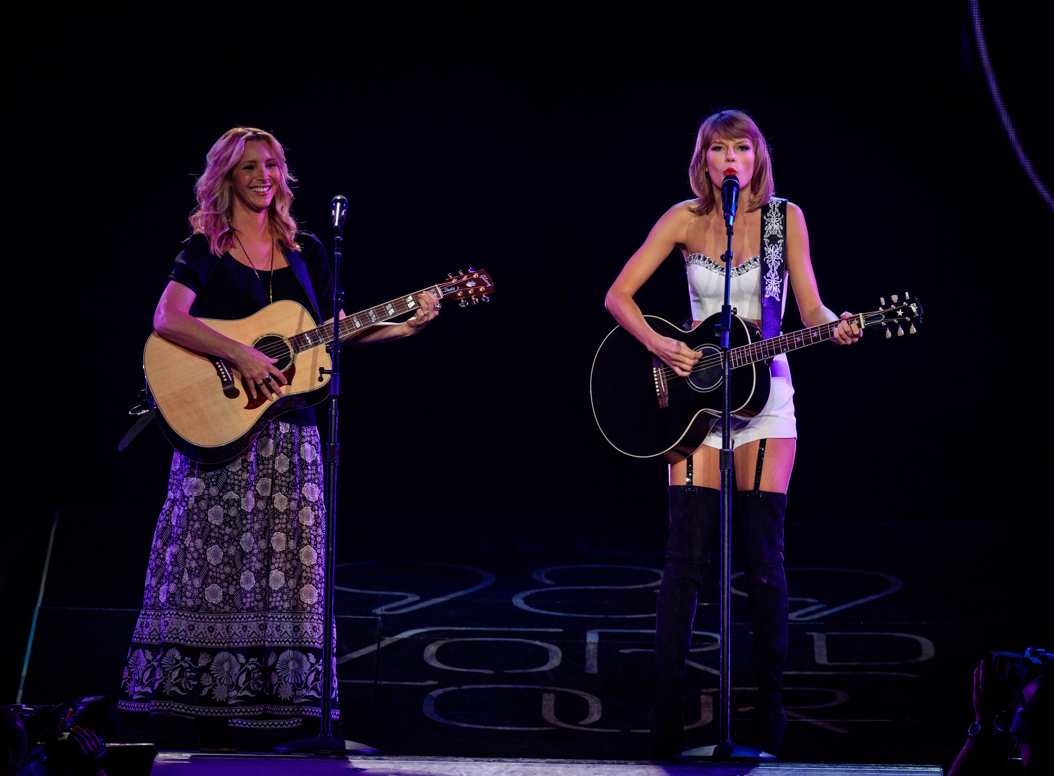 Lisa Kudrow, left, and singer-songwriter Taylor Swift
