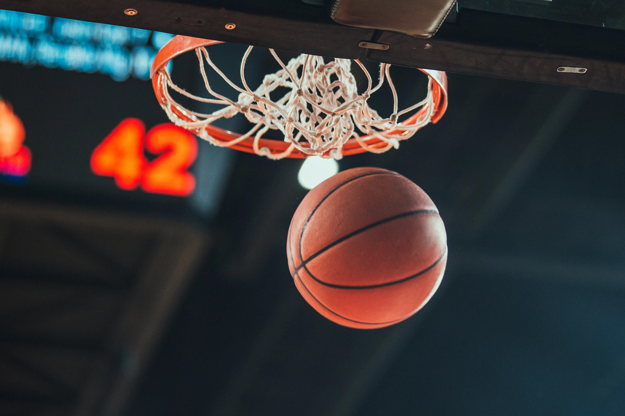 basketball scoring in the stadium