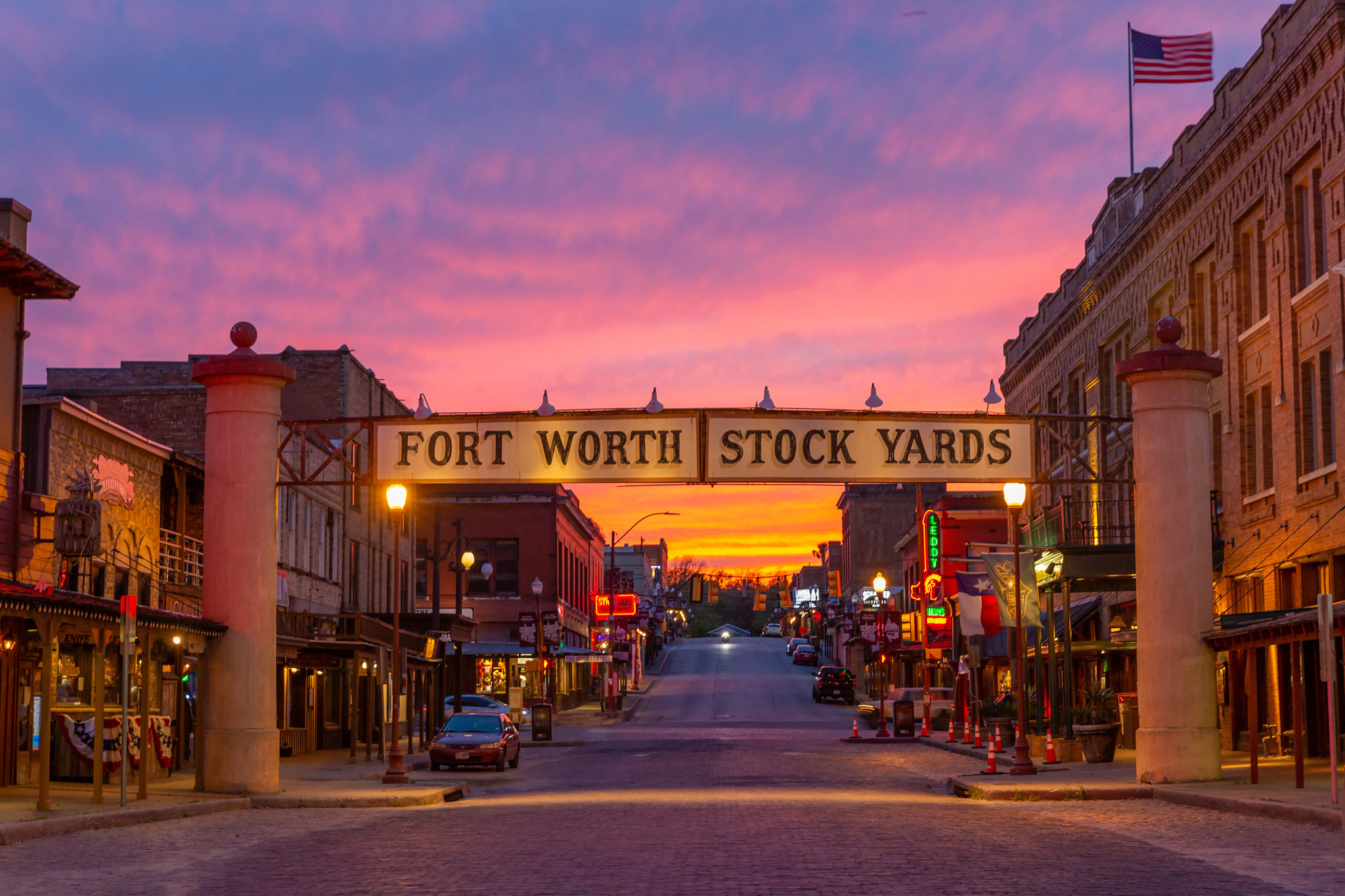 a sign that reads fort worth stock yards