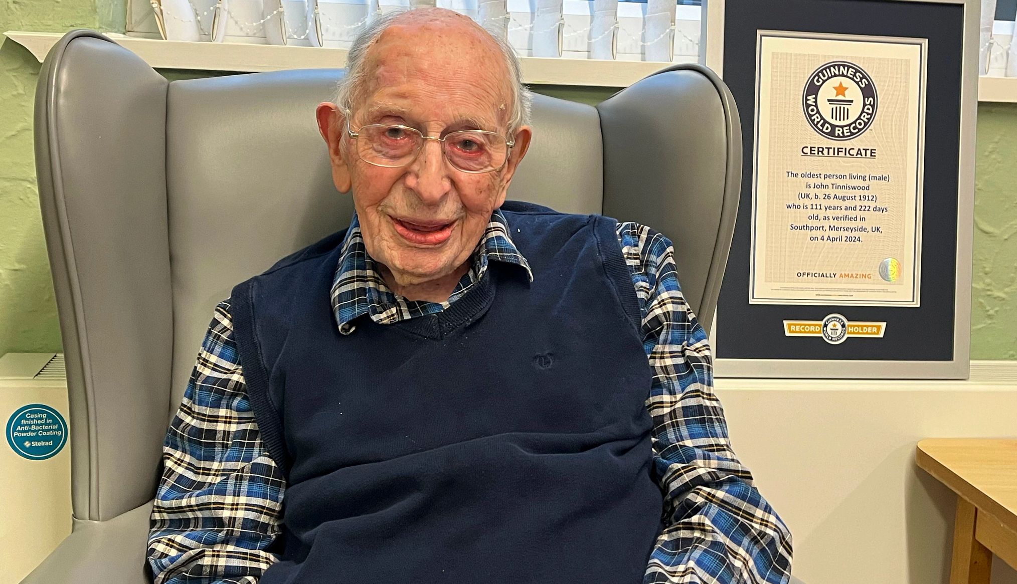 World’s Oldest Man on How to Live a Long Life john alfred tinniswood with his guinness world record certificate