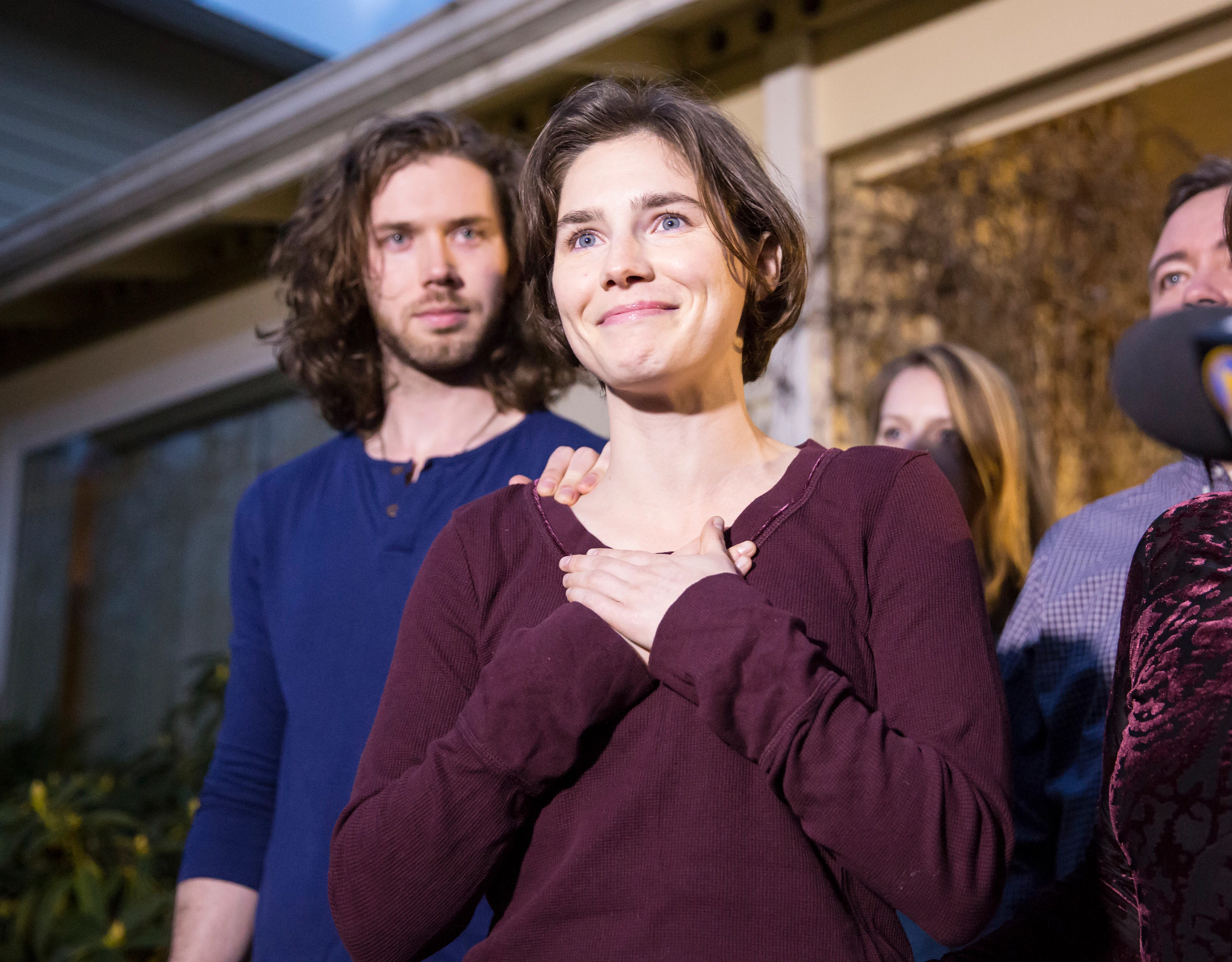 amanda knox speaks to the media