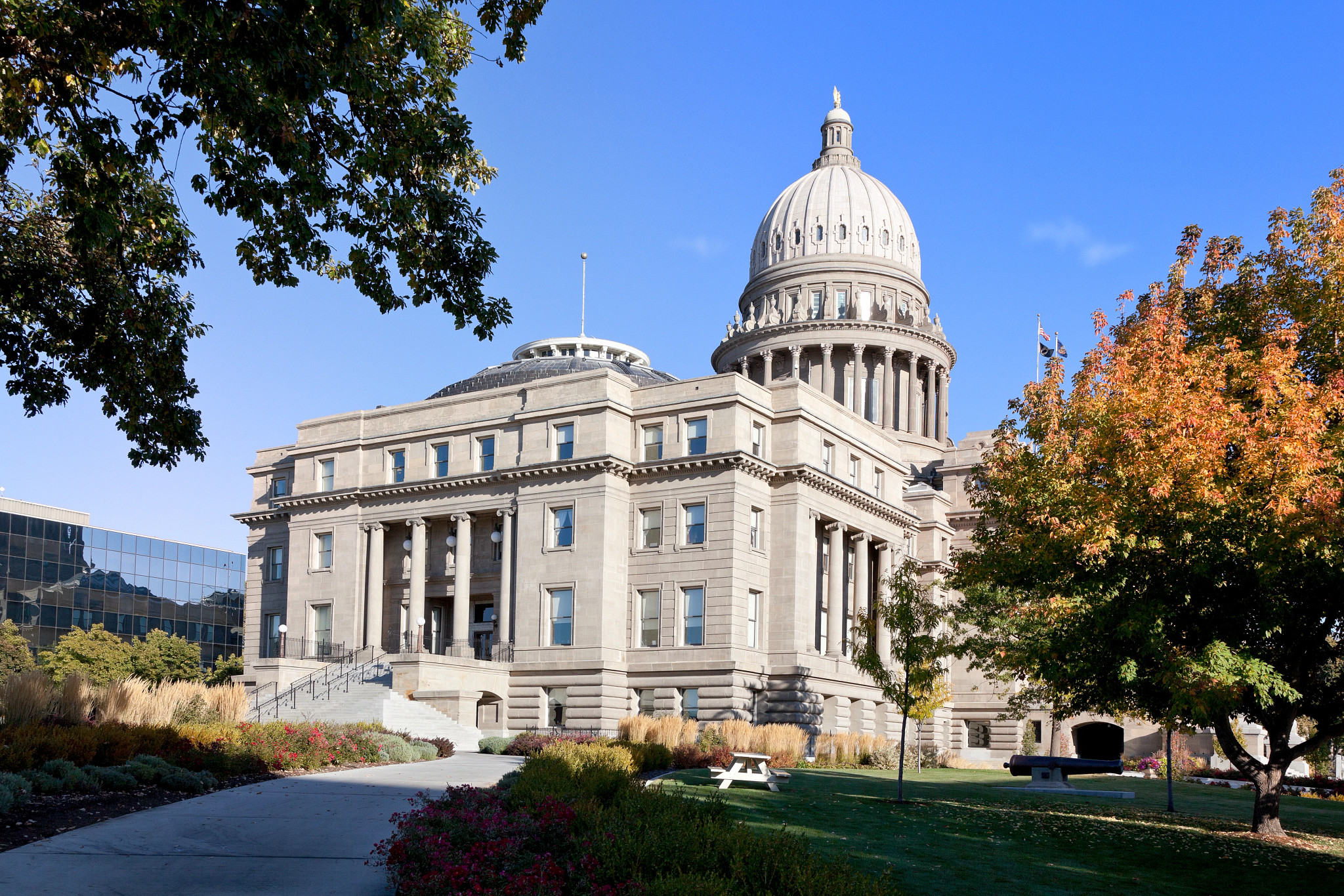 photo of idaho capitol statehouse in Boise, Idaho