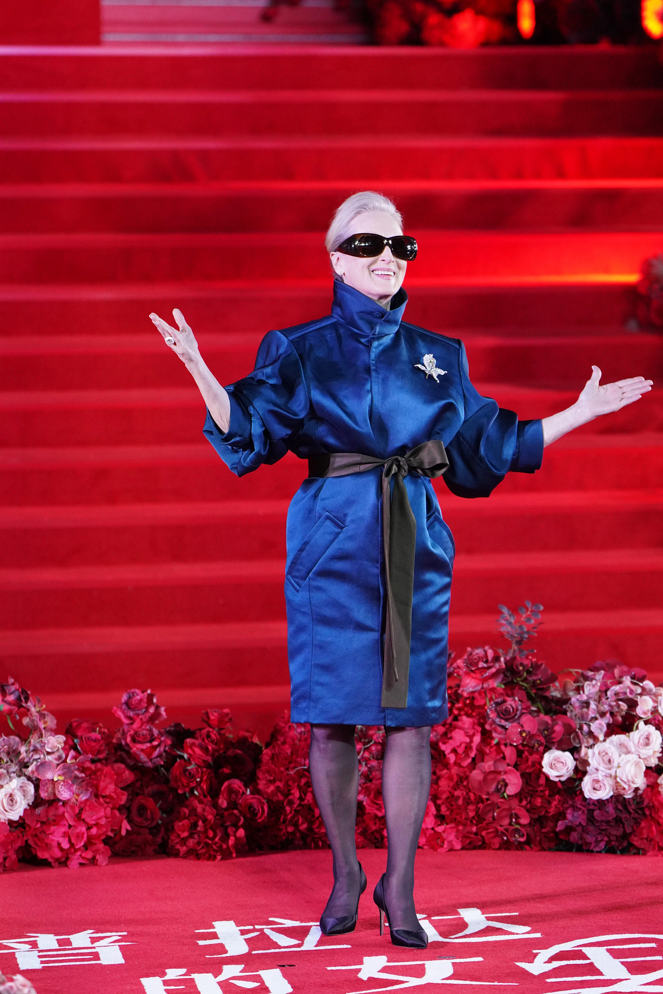 Streep greets fans in Shanghai 