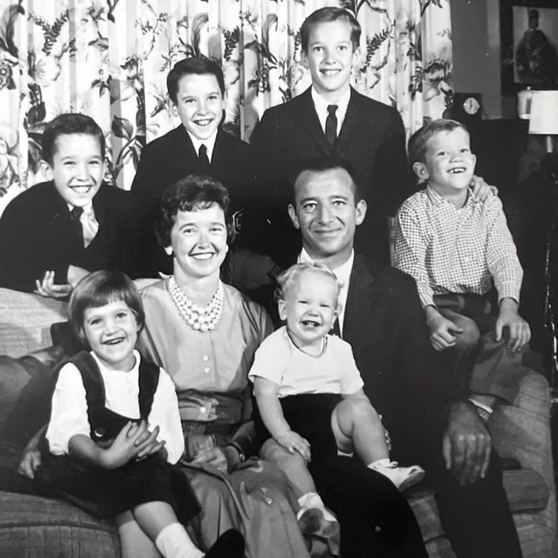 Tim Allen’s Dad Guide A black and white photo shows Tim Allen with his parents and siblings