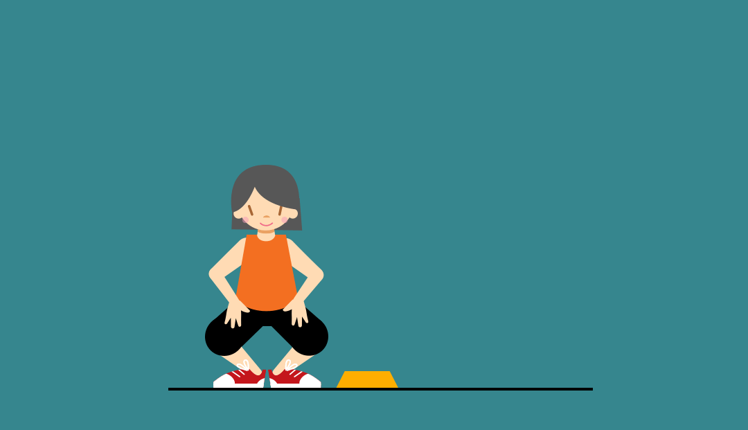  Un GIF ilustrado de una mujer agachada en una postura de piernas abiertas, realizando un salto lateral sobre un pequeño bloque amarillo.