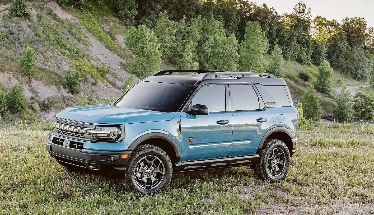 a picture of a 2021 ford bronco sport