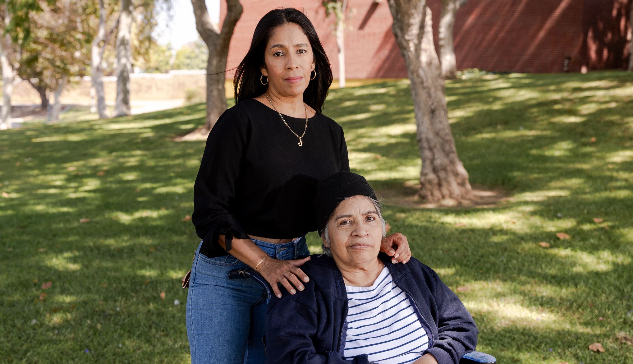 Cuidadoras latinas y la jubilación johana ventura y su madre en los angeles