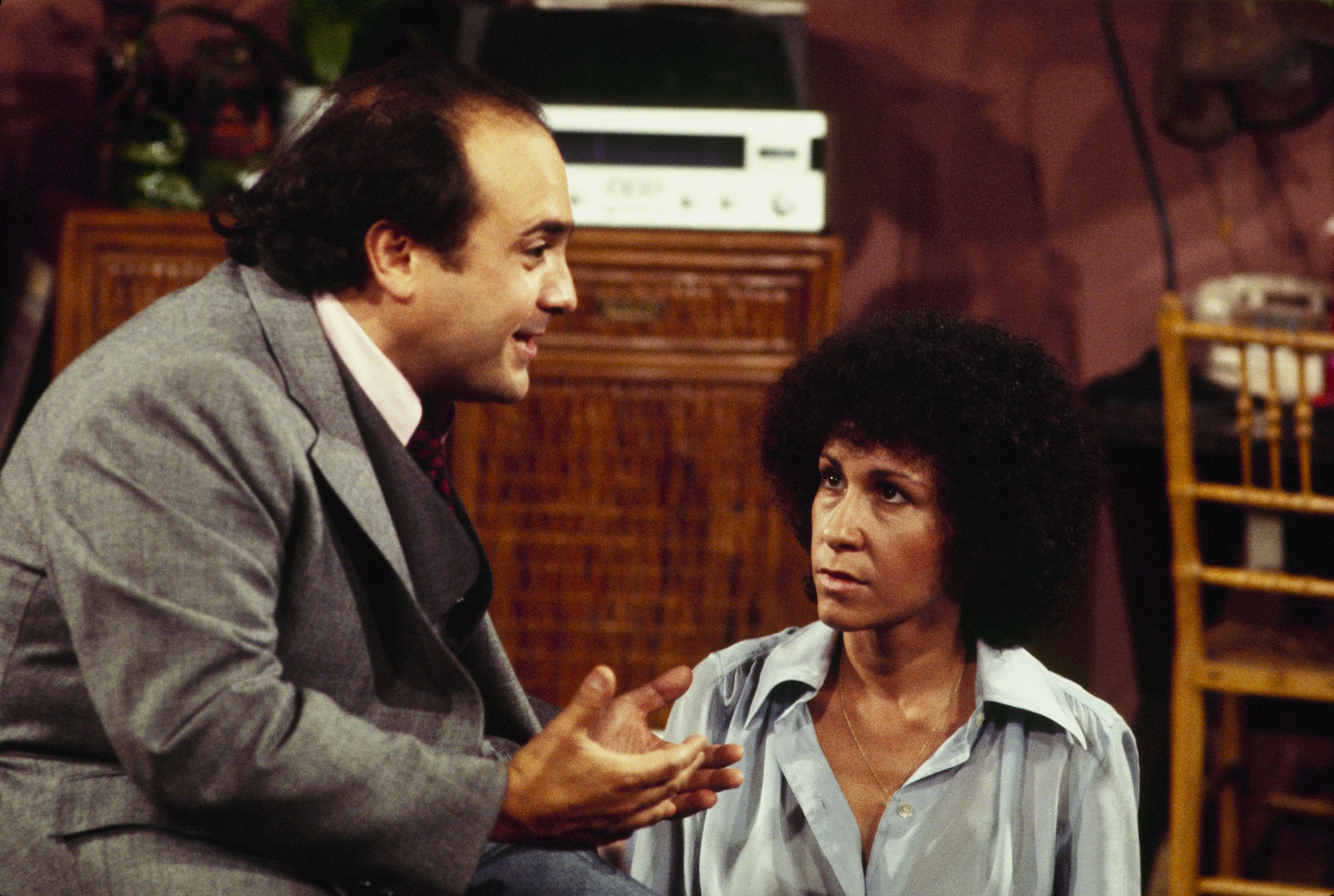 rrhea perlman and danny devito on taxi