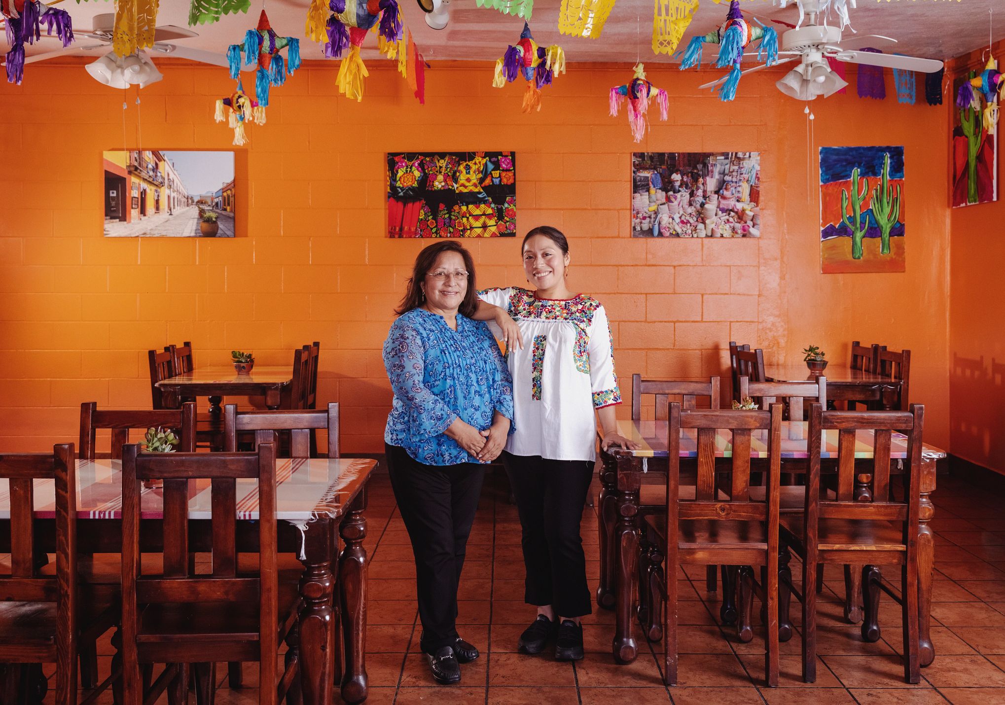 Empresarios latinos y la jubilación socorro manzano y su hija ashley manzano