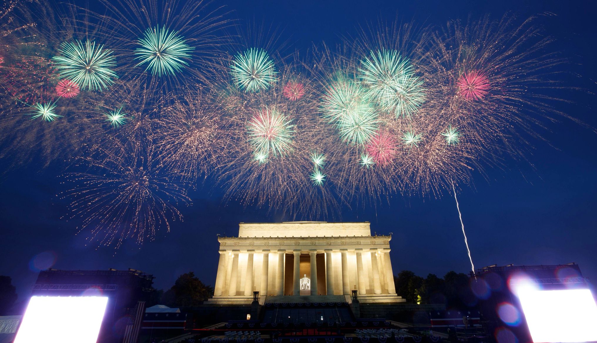Washington, D.C. fireworks Fireworks explode over the Lincoln Memorial