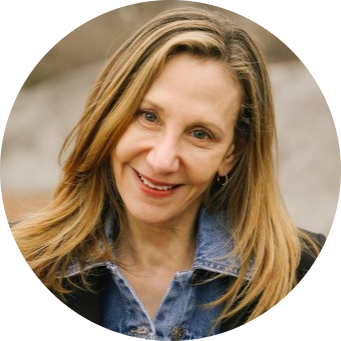 Headshot of Emily Listfield