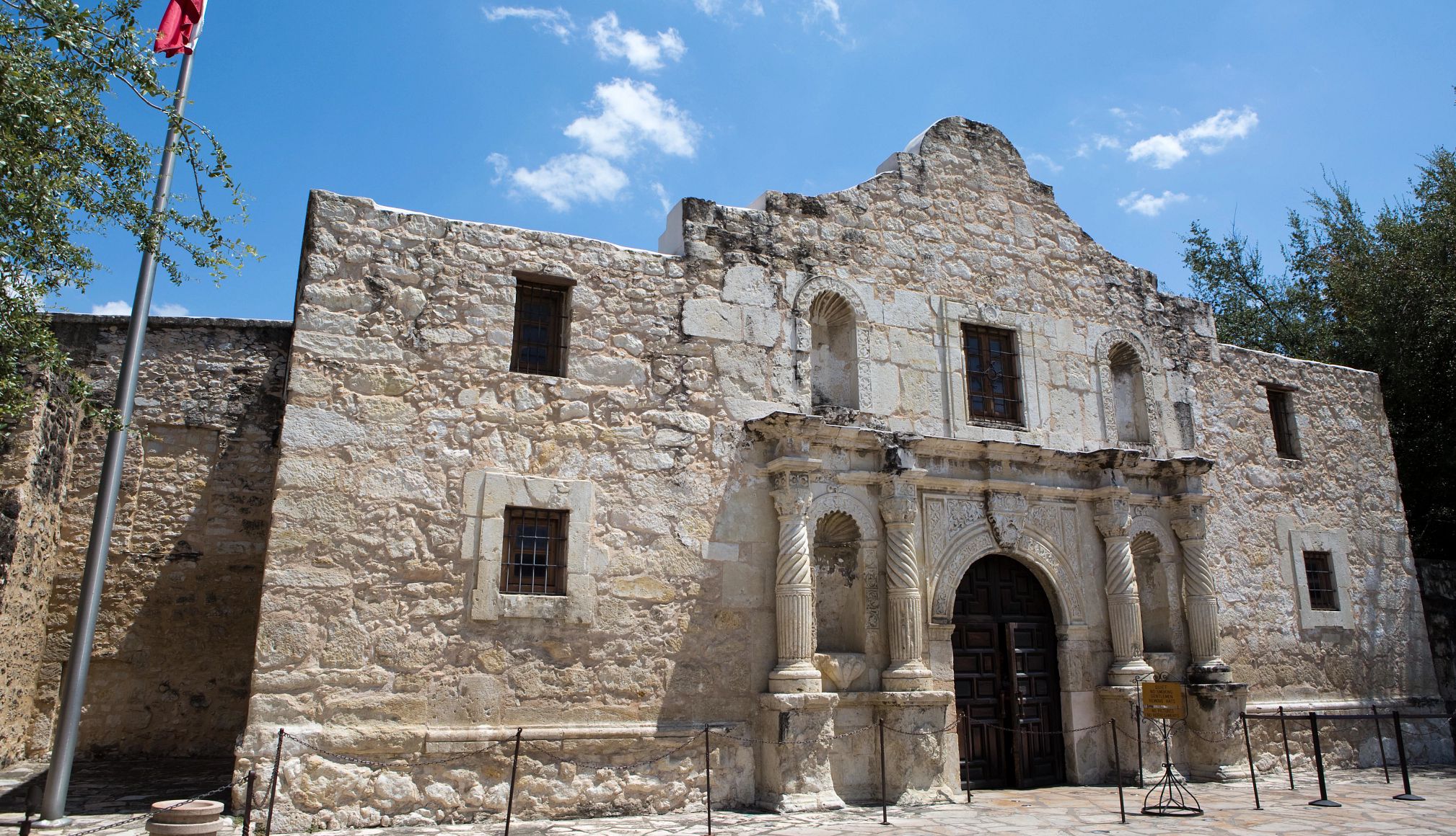 Pee-wee's Big Adventure Turns 40 the exterior of the alamo in san antonio