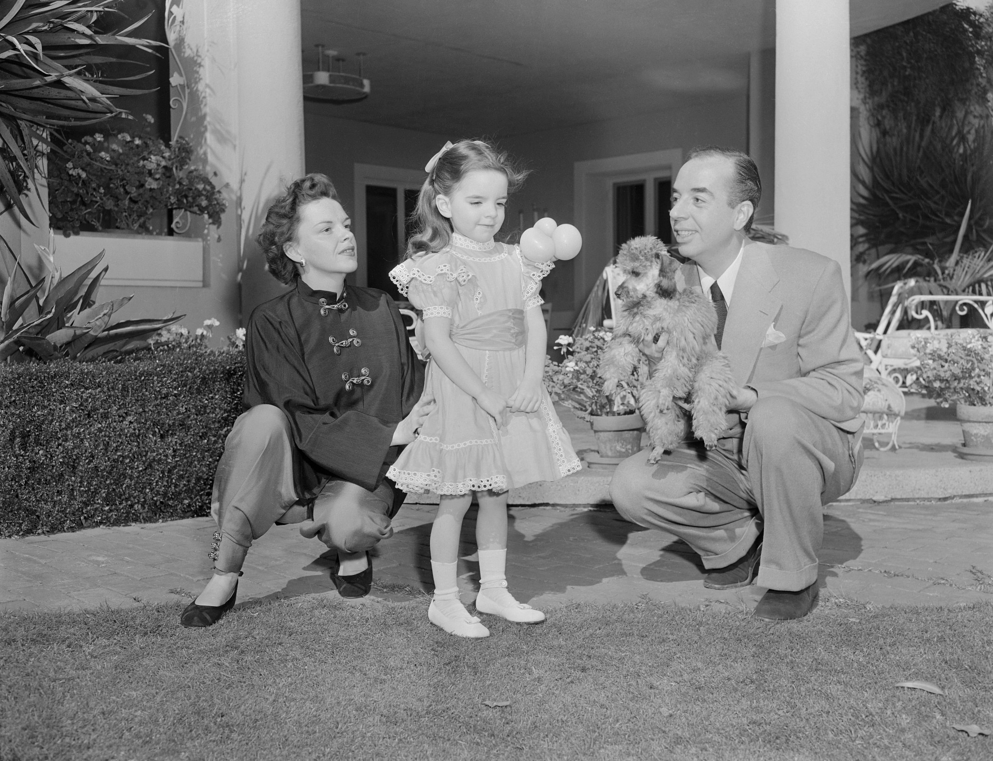 judy garland and vincente minnelli with a young liza minnelli