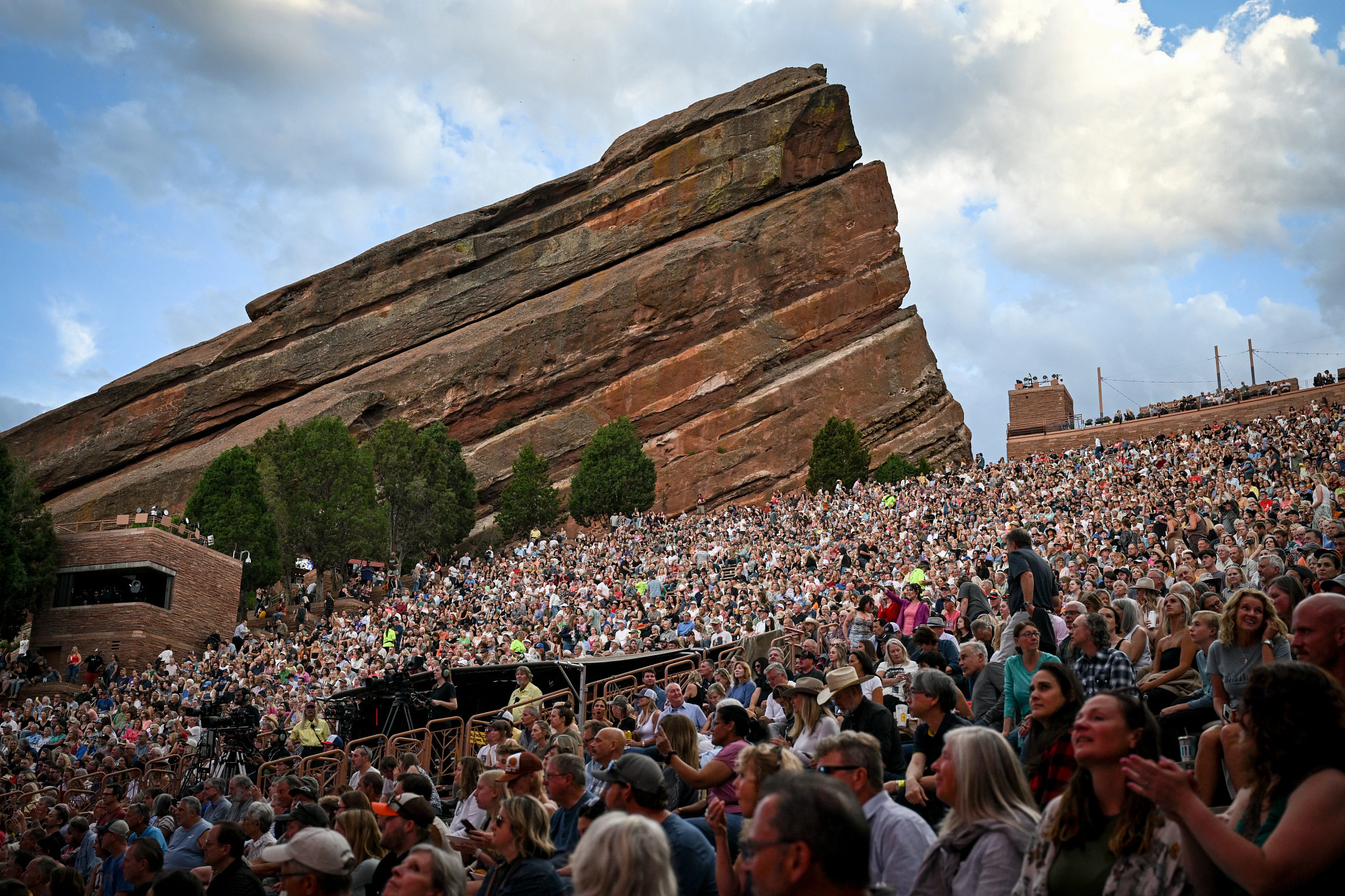 Red Rocks Park Amphitheatre filled with people