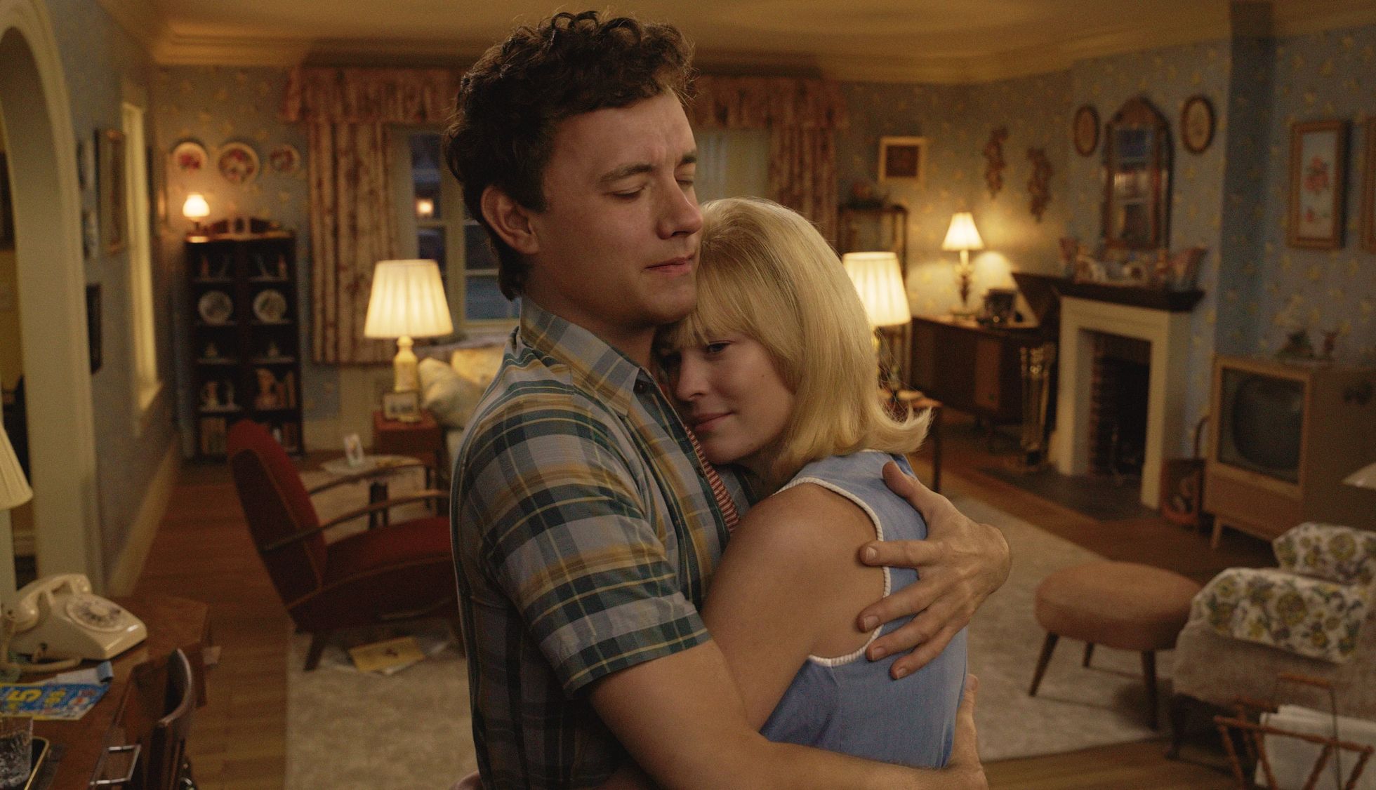 Actors from Here a de-aged looking Tom Hanks and Robin Wright