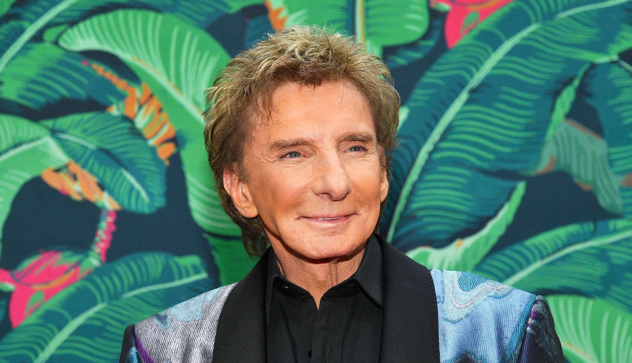 is barry manilow a cigarette smoker smoking Linda Allen 1976 New York Original 35mm Camera Negative 'Terrified' Barry Manilow undergoes surgery