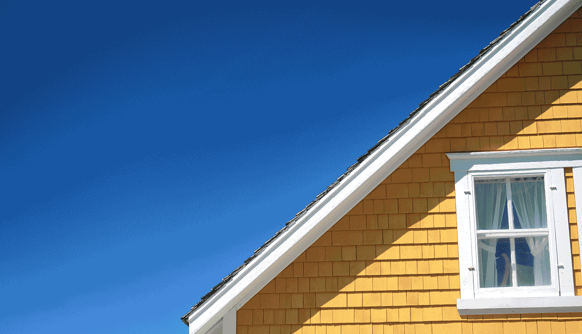 Homebuying red flags include a cracked foundation, water damage and a visibly aging roof