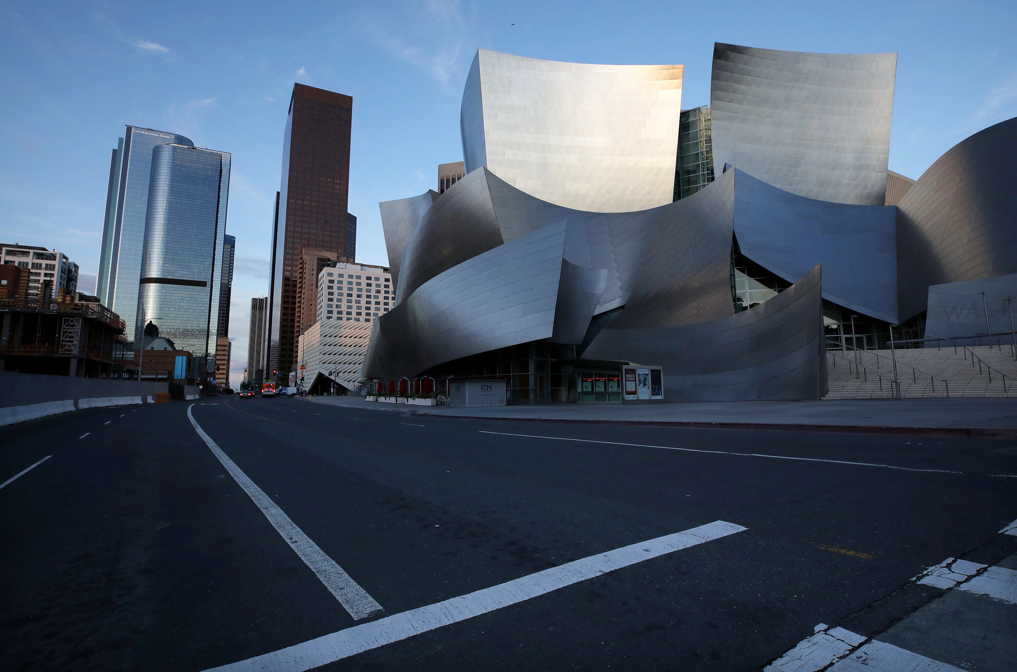 the walt disney concert hall in los angeles
