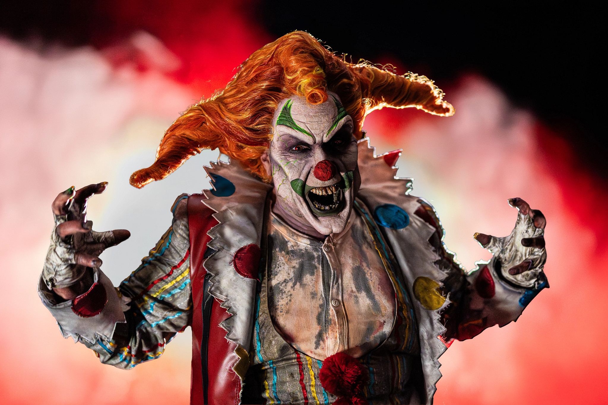 a clown at Universal’s Halloween Horror Nights