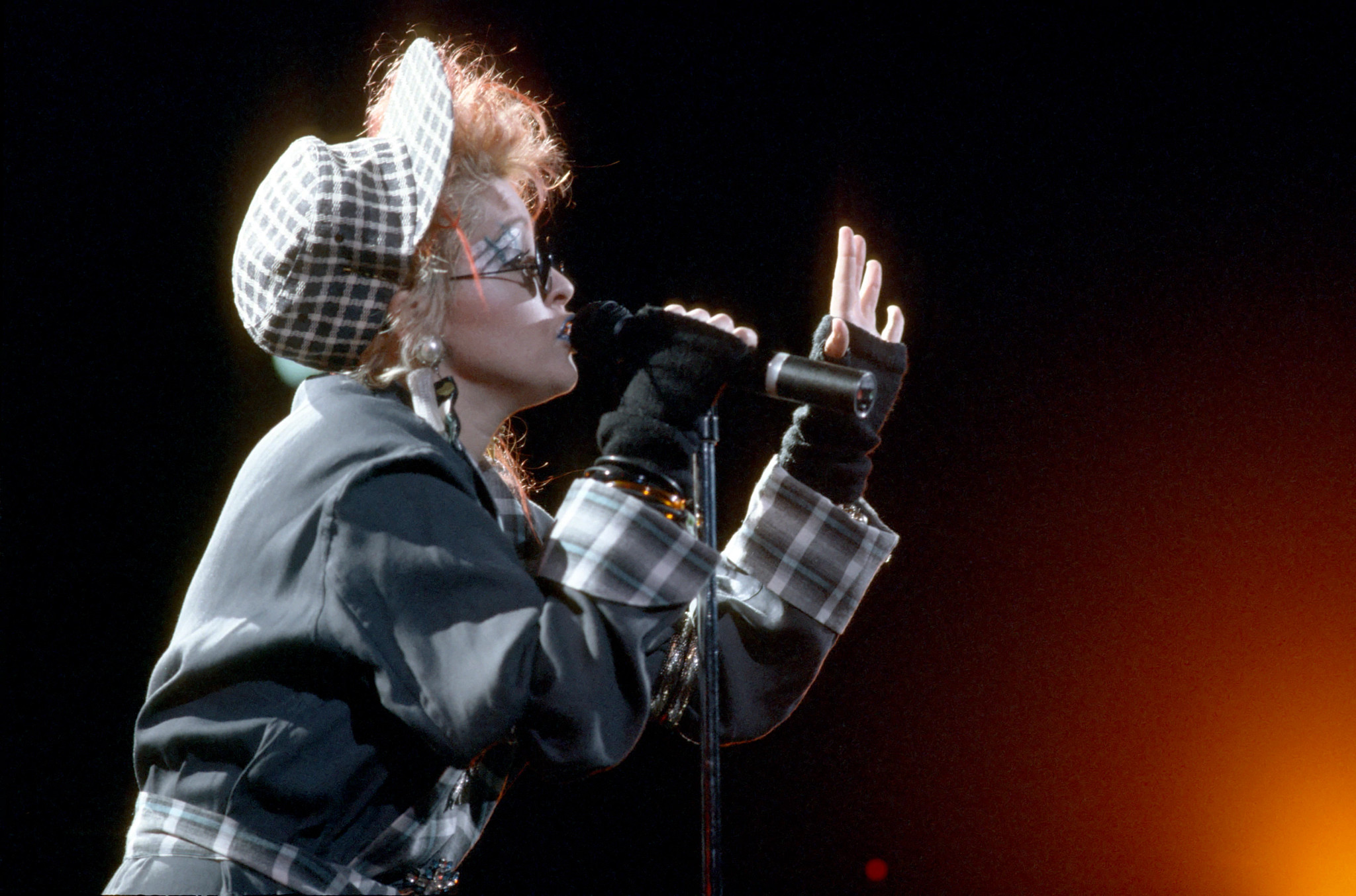 cyndi lauper performing