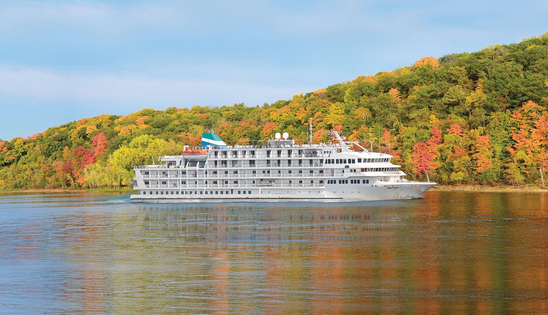 Great Lakes Cruises a cruise ship on a lake