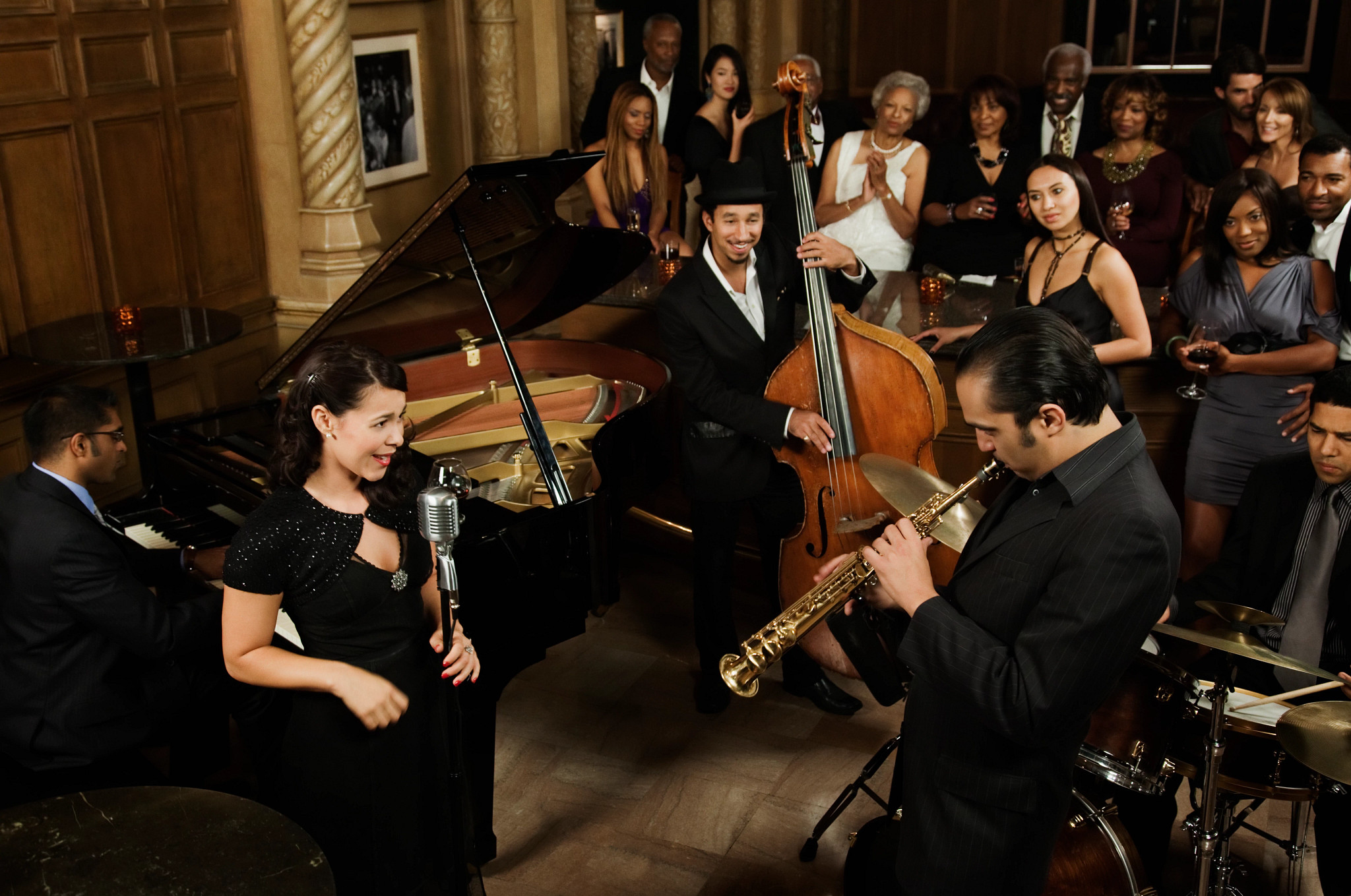 Jazz musicians performing in nightclub