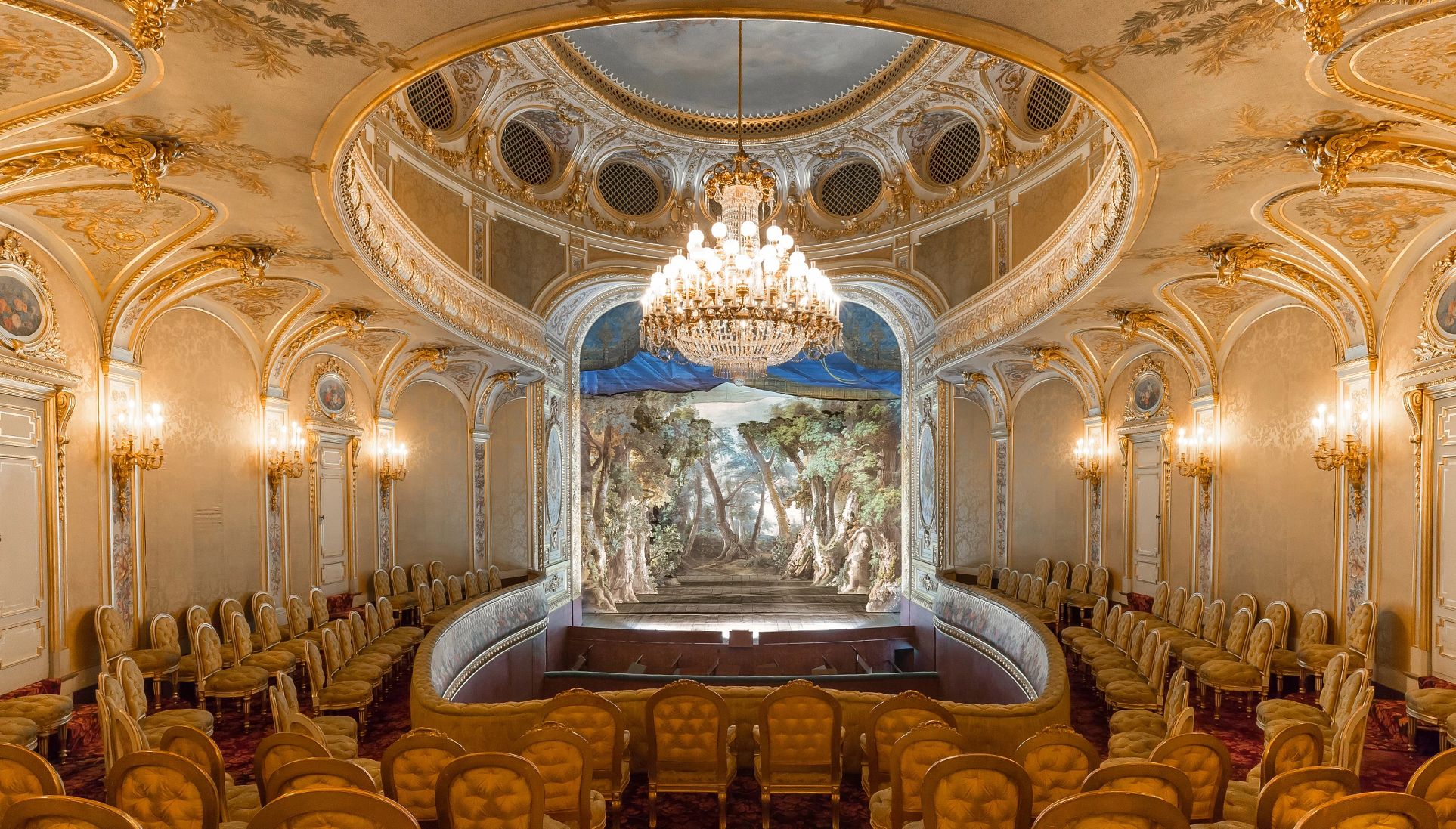 Napoleon’s nephew, Napoleon III, built Château de Fontainebleau a theatre at Château de Fontainebleau
