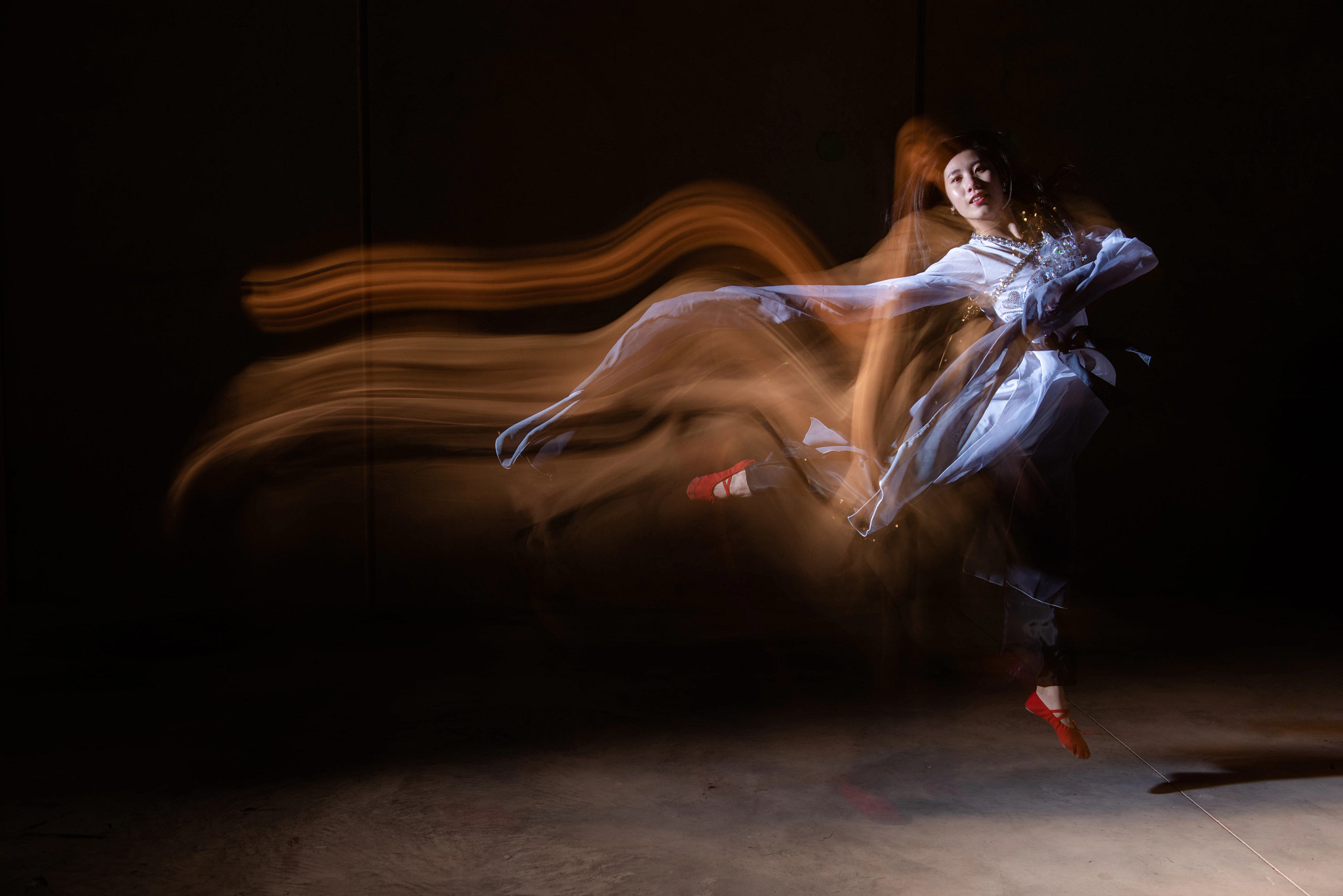 Portraits of young women dancing Chinese classical dance in the studio