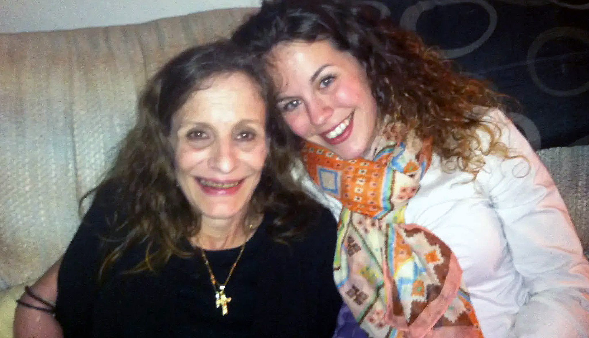 Elizabeth Berger, en la foto con su madre, Amy Berger