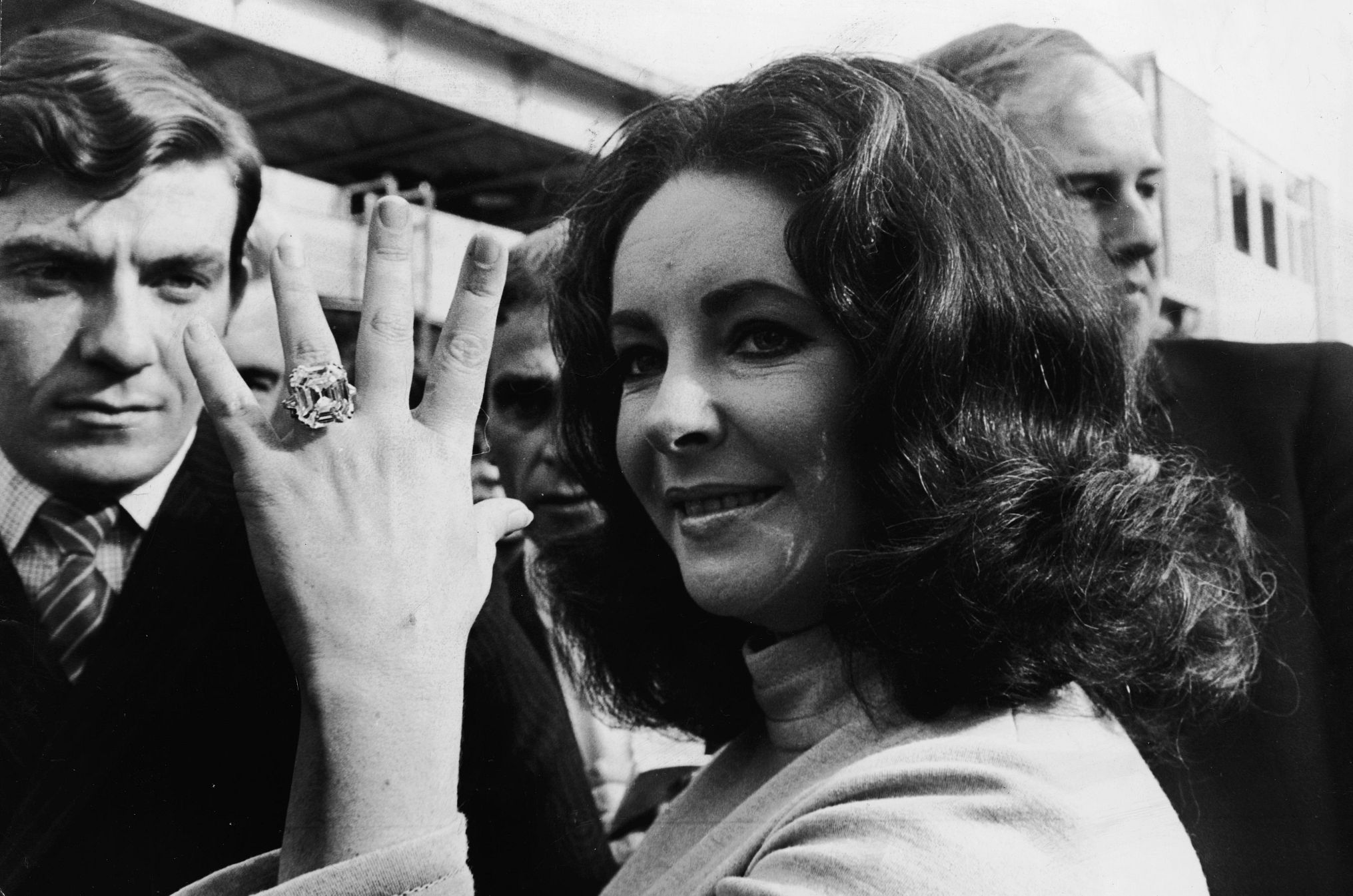 Taylor Swift Pays Tribute to Icons on New Album elizabeth taylor flashing a large diamond ring
