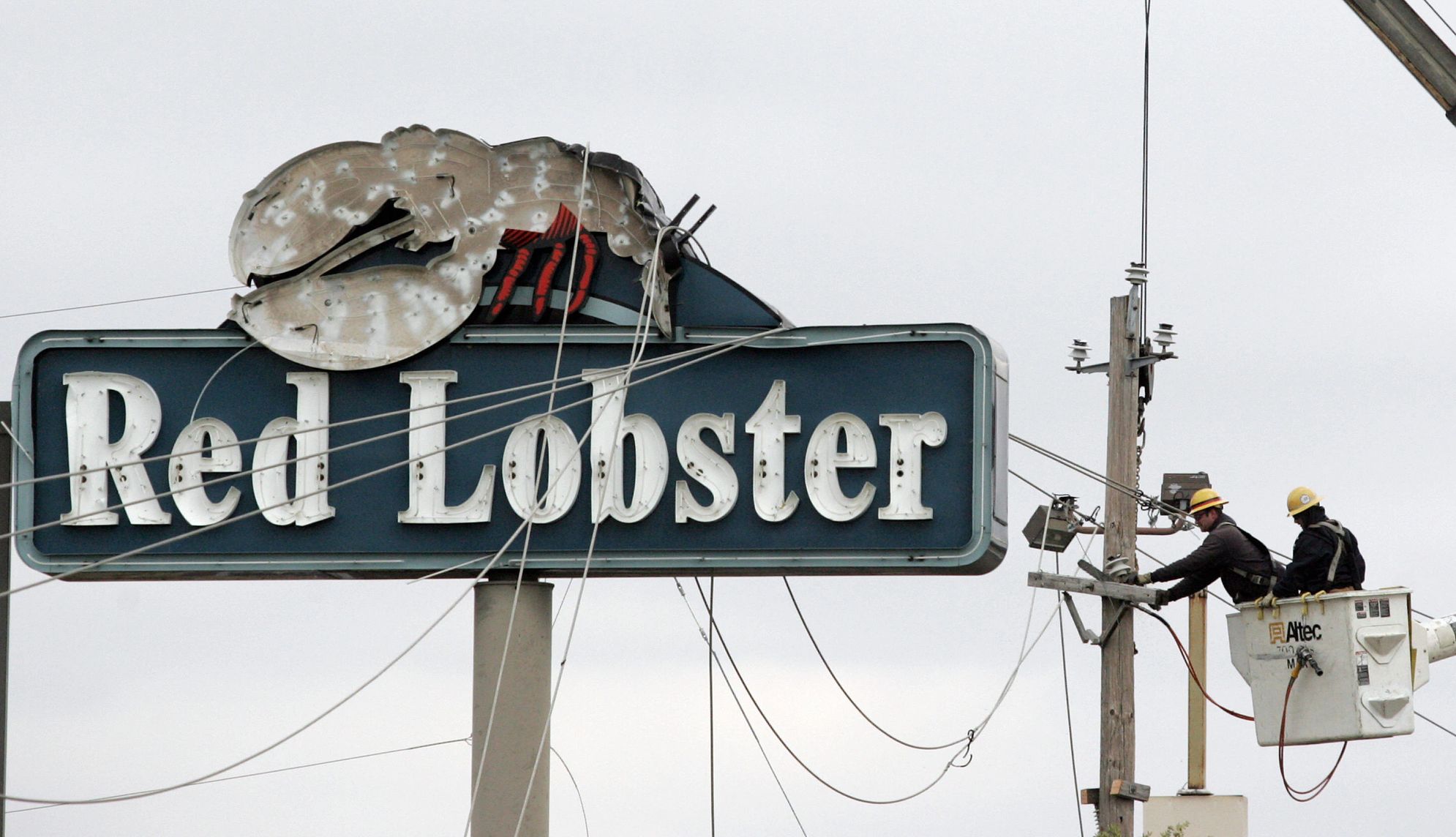 Whatever happened to these 12 iconic restaurant chains?